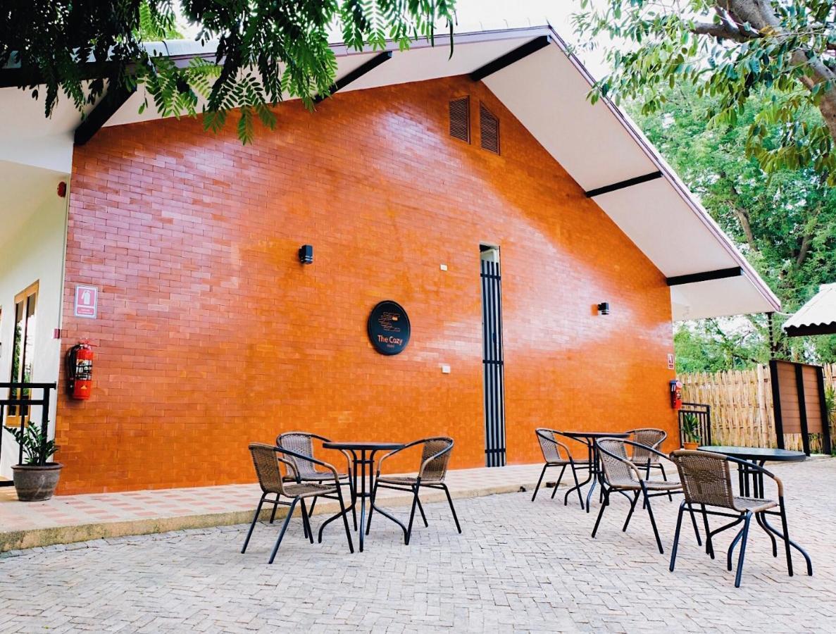 The Cozy Hotel Phetchaburi Luaran gambar